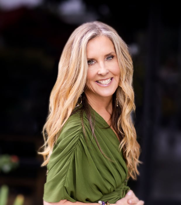 Images Michelle Ozanne | Queen Bee Realty | Compass