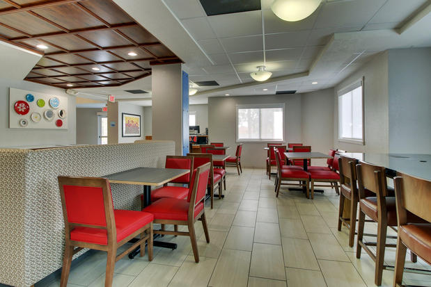 Images Holiday Inn Express West Palm Beach Metrocentre by IHG