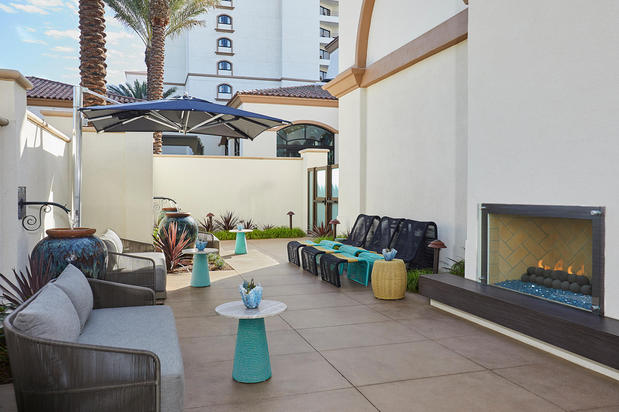 Images Drift a Waterfront Spa