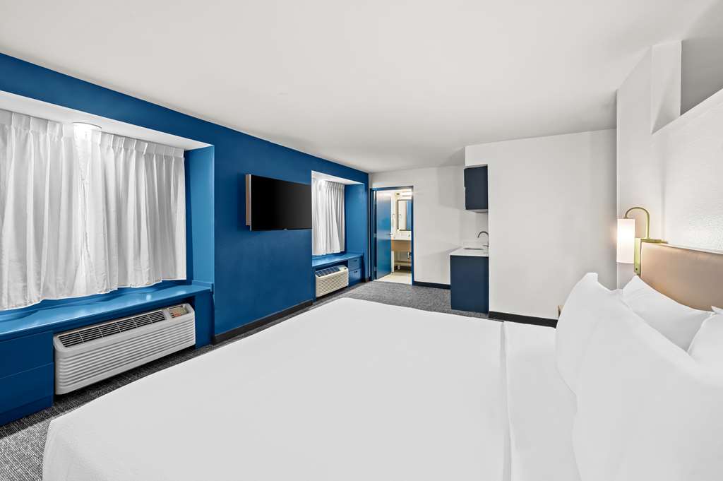 Guest room