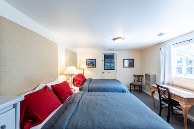 Images Log Cabin Motel