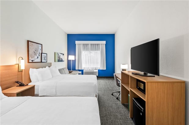 Images Spark by Hilton Duluth