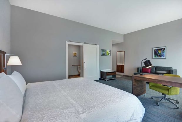 Images Hampton Inn & Suites Middleburg