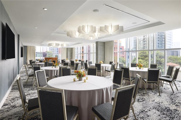 Images Carte Hotel San Diego Downtown, Curio Collection by Hilton