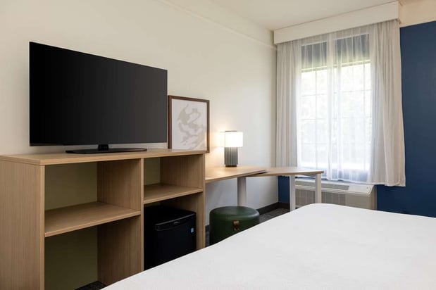 Images Spark by Hilton Savannah Airport