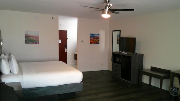Images HOM Hotel Gainesville, SureStay Collection by Best Western
