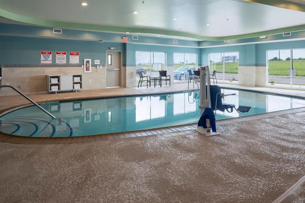 Images Holiday Inn Express & Suites Bourbonnais East - Bradley by IHG