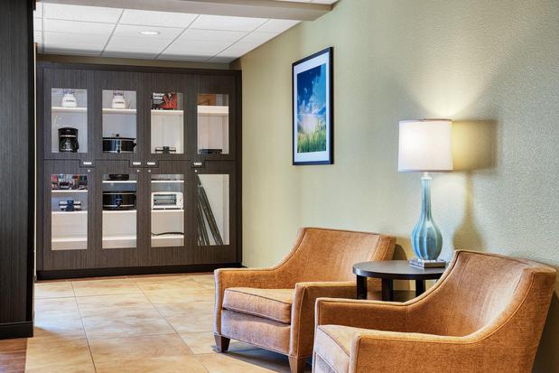 Images Candlewood Suites Building 38300