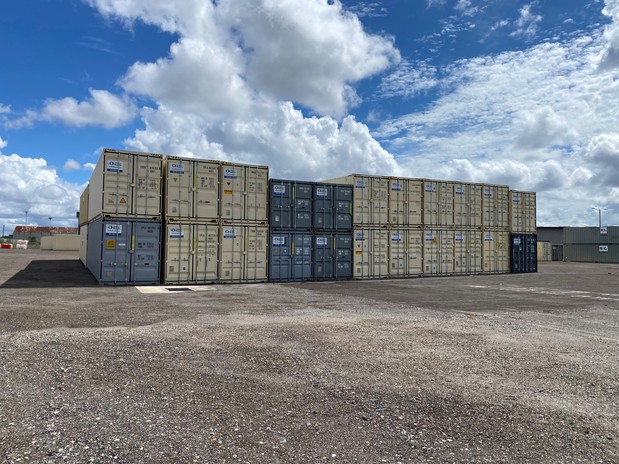 Images United Rentals - Storage Containers and Mobile Offices