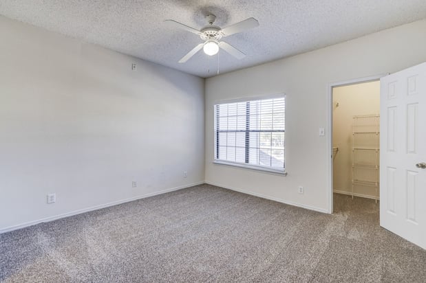 Images Saxony at Chase Oaks Apartments