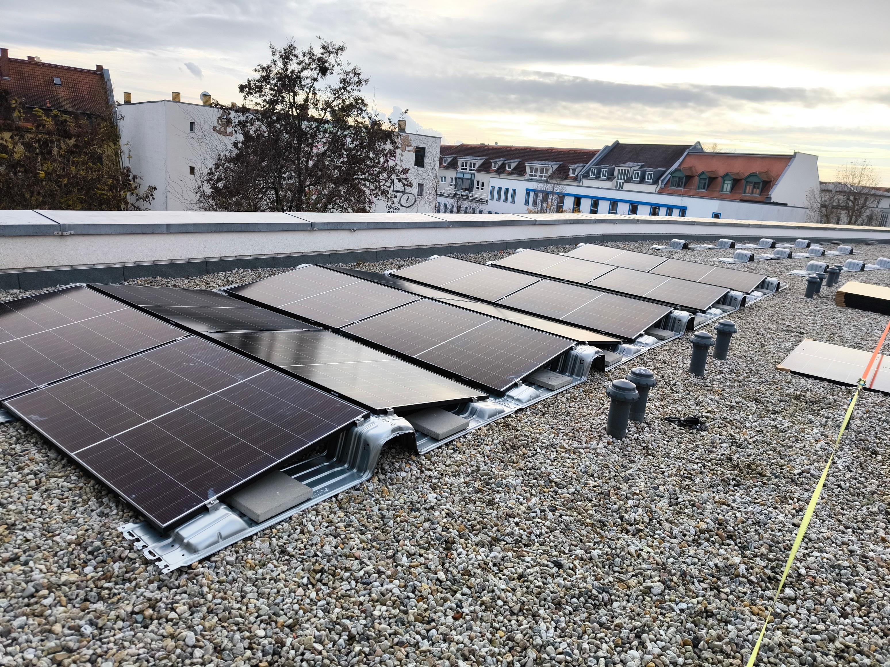 Bild 6 Presolaris Unternehmensgesellschaft (haftungsbeschränkt) ist leipzig-photovoltaik.de in Leipzig