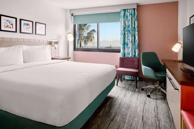 Images Hilton Garden Inn LAX Los Angeles Airport