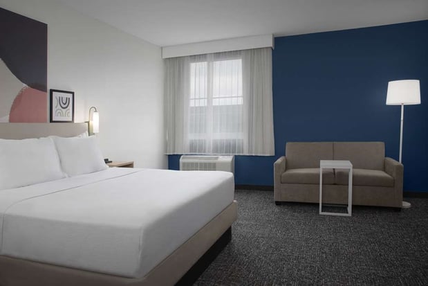Images Spark by Hilton Miami Doral