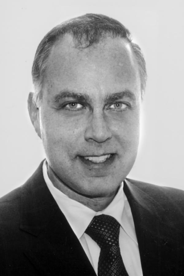 Edward Jones - Financial Advisor: Larry H Cohen in Aurora