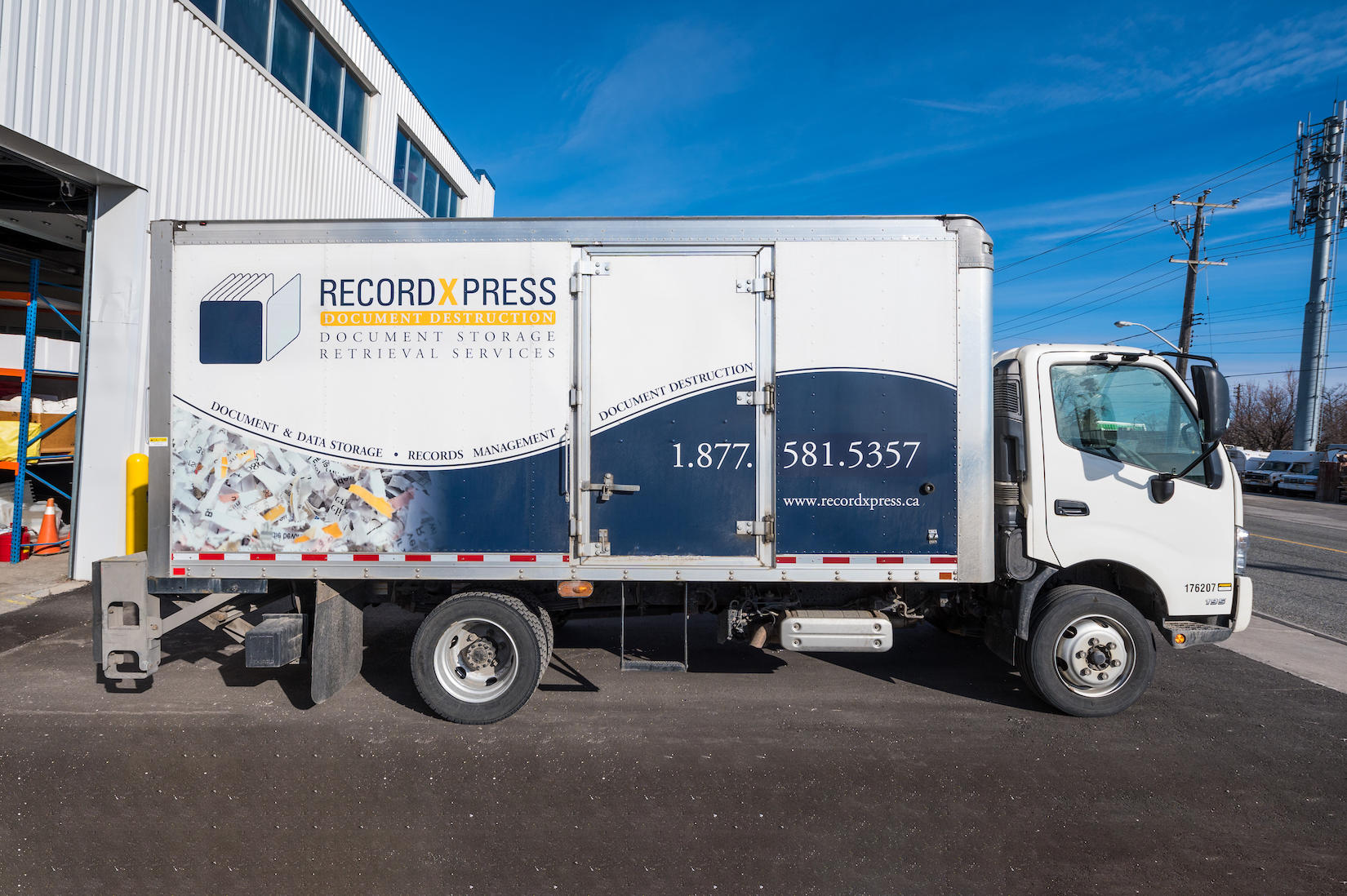 RecordXpress Windsor Windsor (519)977-0661
