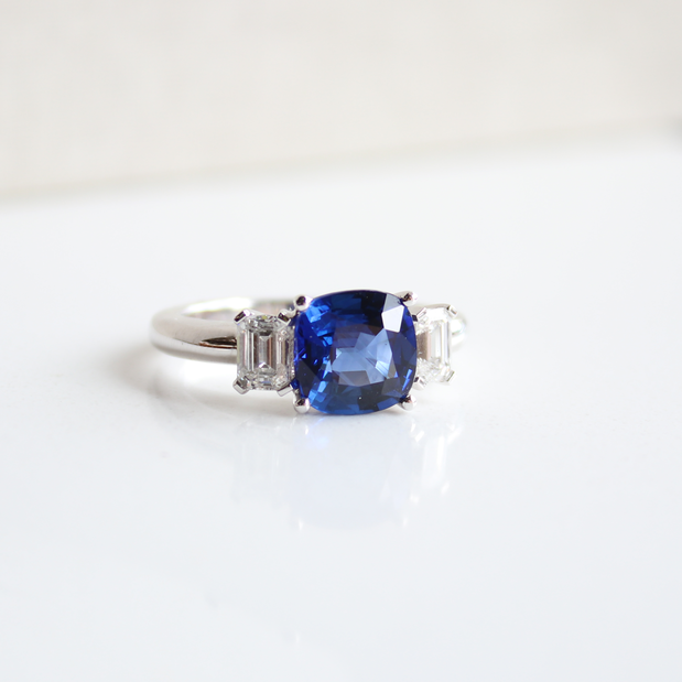 Images R.F. Moeller Jeweler