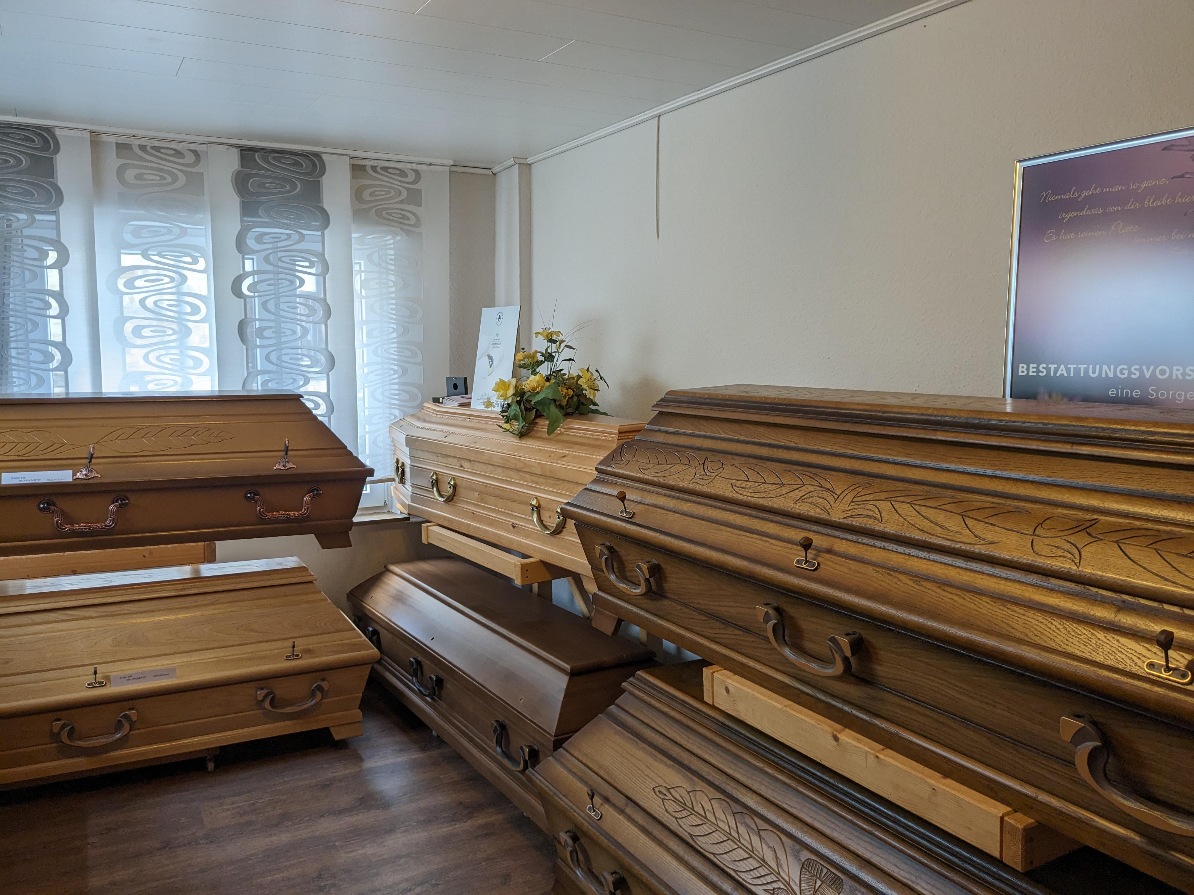 Bilder Beerdigungsinstitut Bernd Kern