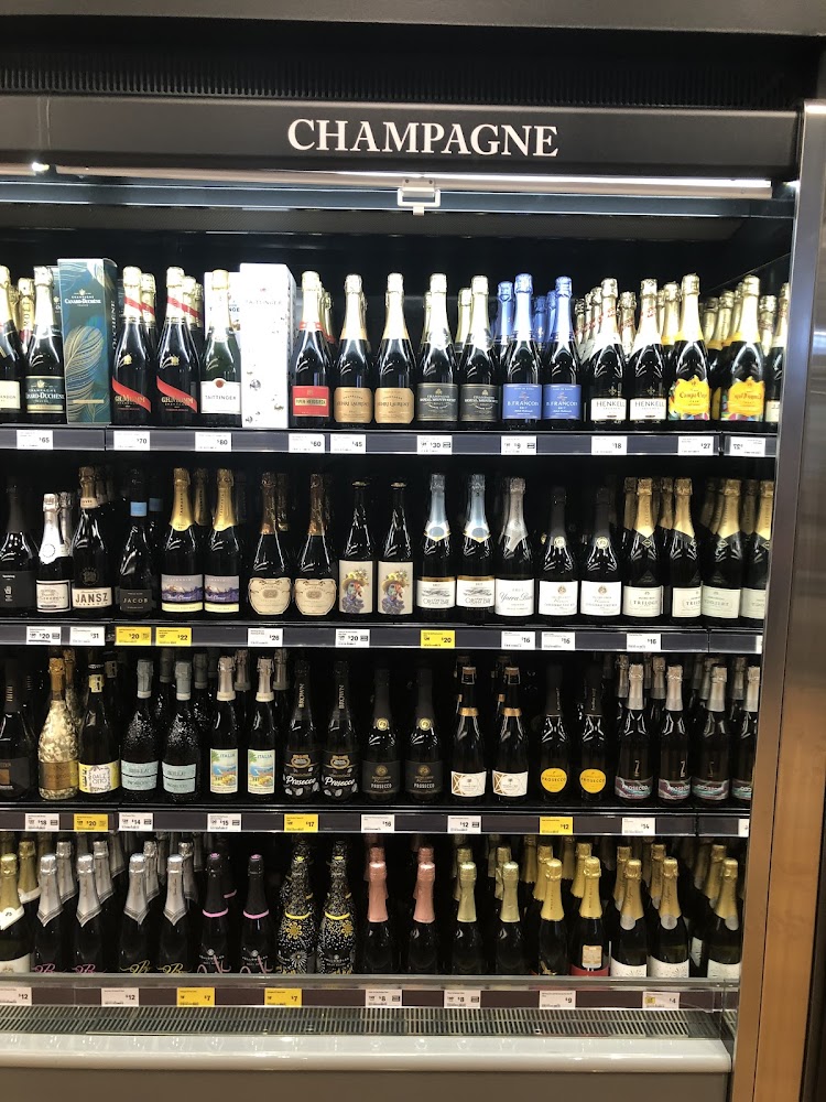 Images Liquorland Raine Square