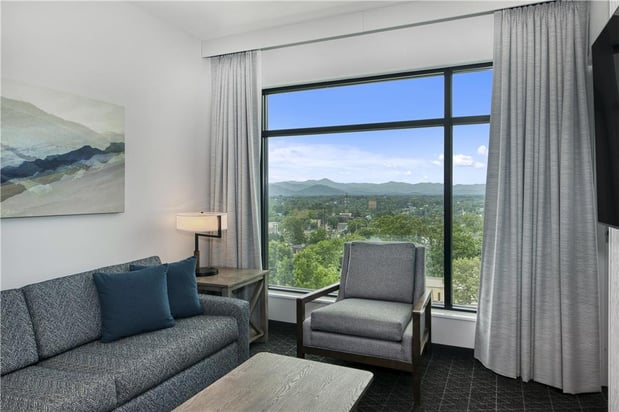 Images Embassy Suites by Hilton Asheville Downtown