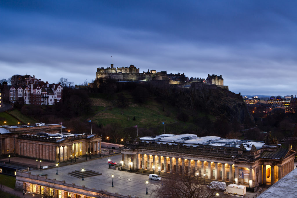 View of edinburgh castle from Mercure Edinburgh City Princes Street Hotel Mercure Edinburgh City Princes Street Hotel Edinburgh 01313 421013