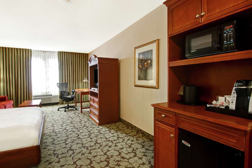Hilton Garden Inn Toronto/Markham in Thornhill: Guest room