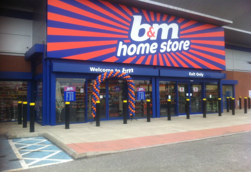 B&M's brand new store front in Yeading