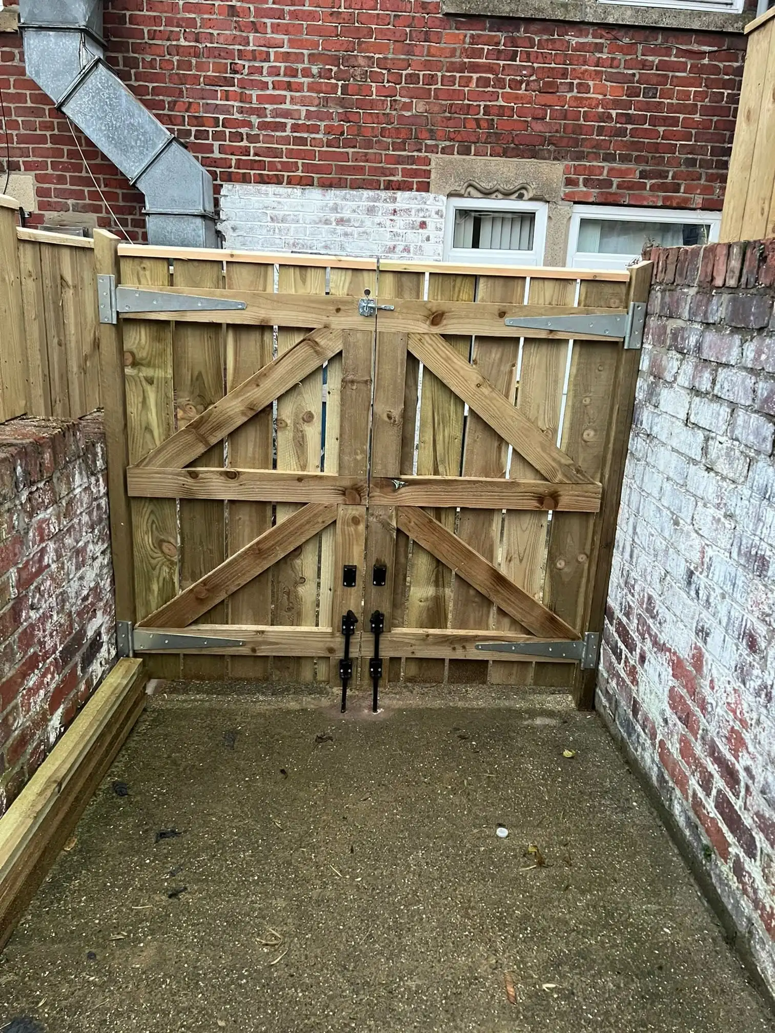 Images Alpha Fencing NE Ltd