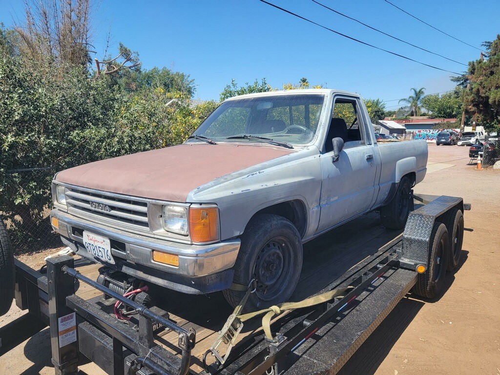 Cash for your broken down pick-up truck. Leon Junk Car