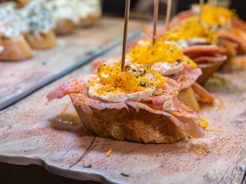 Txapeldun Egarri - Taberna Vasca - Tapas - Pintxos - Carnes a la brasa - Fabra i Puig