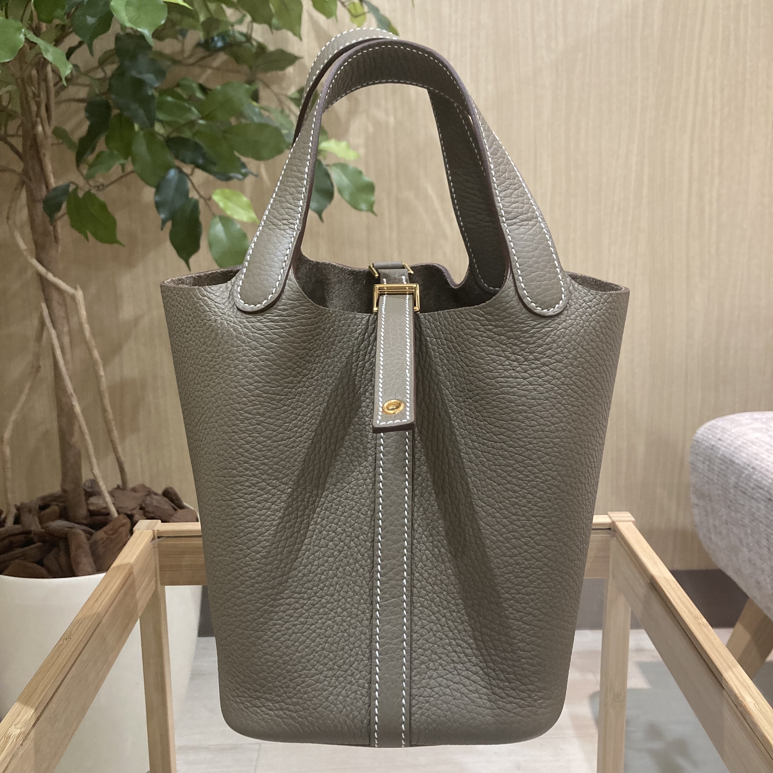 Images KOMEHYO（コメ兵）買取センター大丸須磨