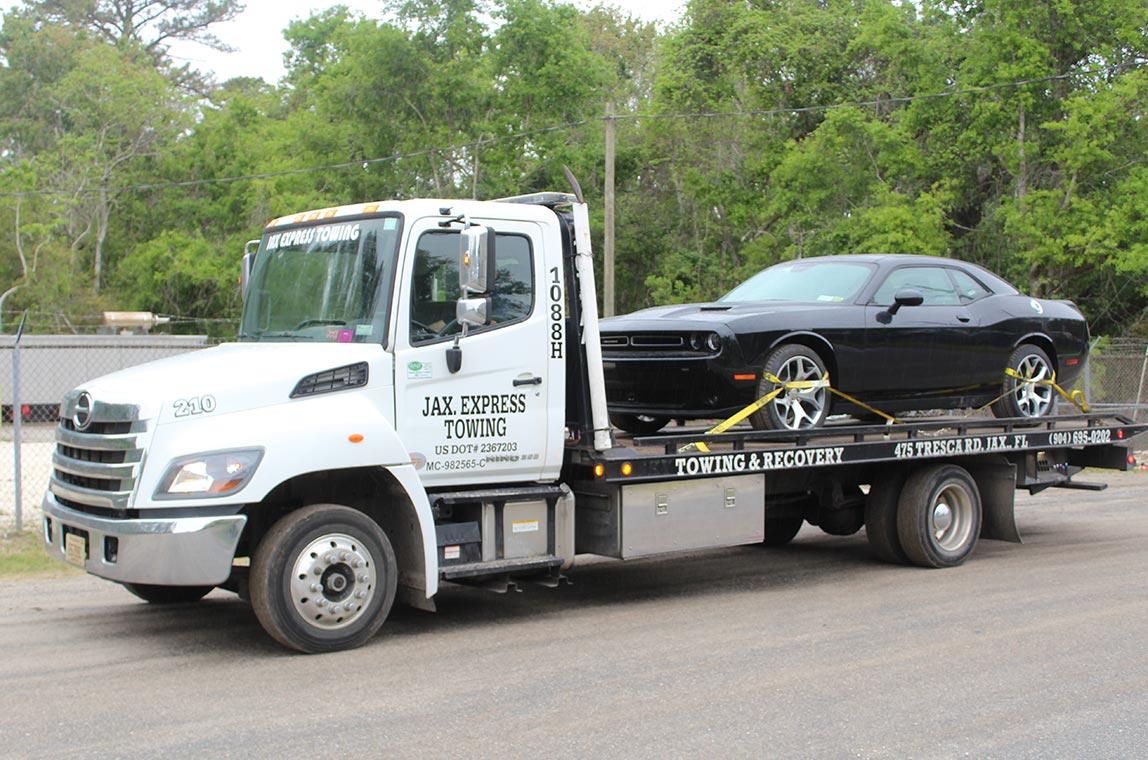 Call JAX EXPRESS TOWING for the friendly, skillful tow you deserve. (904) 235-9381