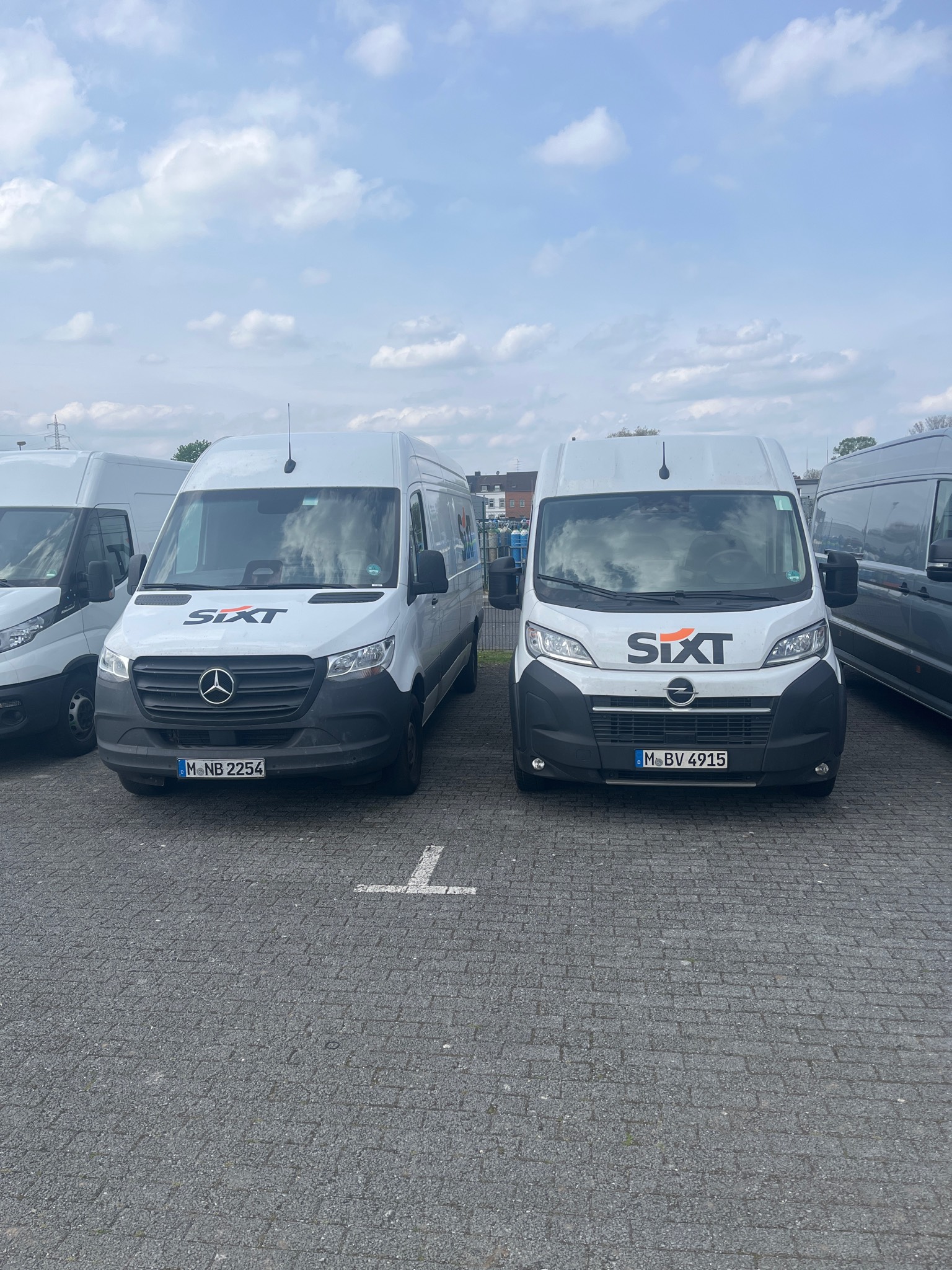 SIXT Autovermietung Mönchengladbach, Lehmkuhlenweg 8 in Mönchengladbach