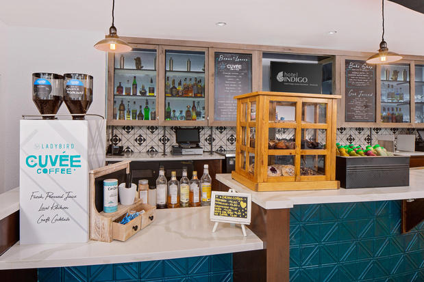 Images Hotel Indigo Austin Downtown - University by IHG