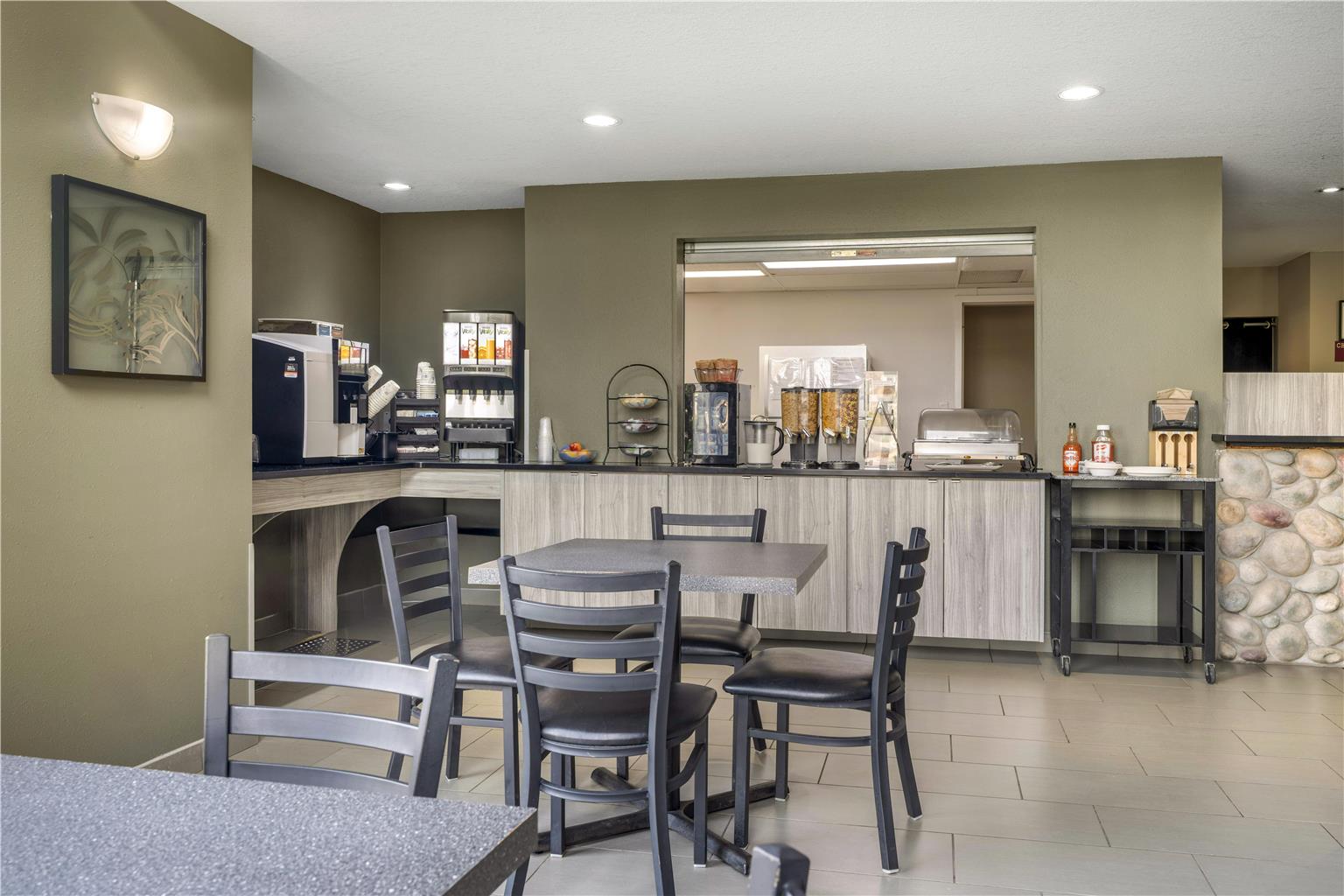 Images SureStay Plus by Best Western Lethbridge