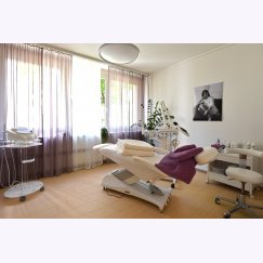 Cosmetic Institut D. Probst, Bahnhofplatz 1 in Frick