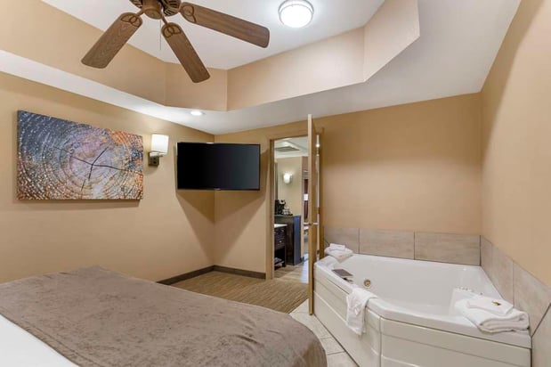 Images Best Western Plus Landing View Inn & Suites