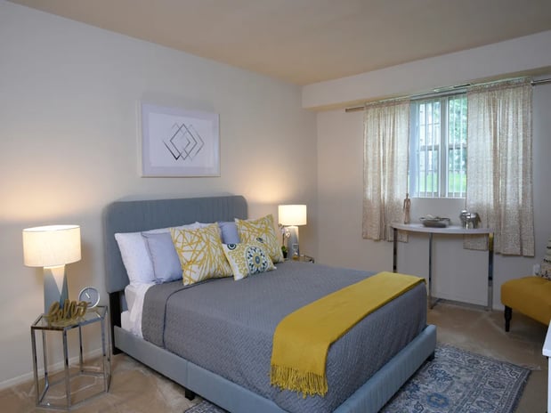 Images Deer Park Apartments