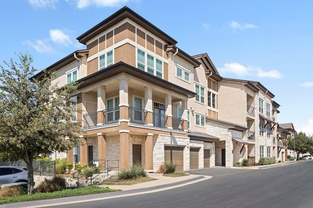 Images Camden La Frontera Apartments