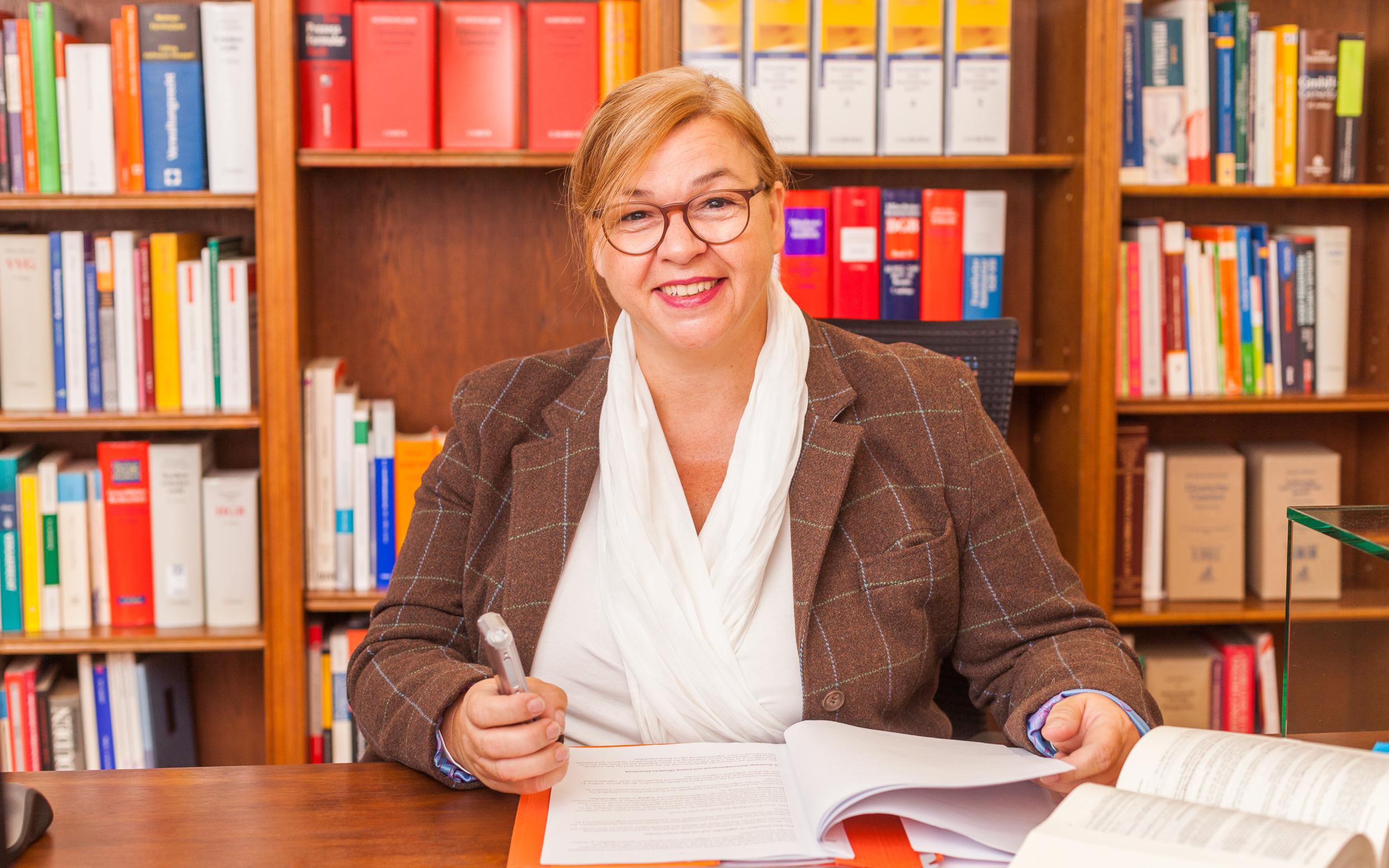 Loreena Melchert, Rechtsanwältin, Kuhberg 26 in Barmstedt