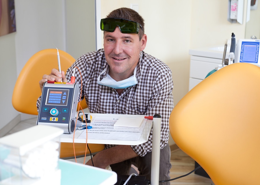 Dr. med. dent. Matthias Hanke, Oerlinghauser Str. 113 in Detmold