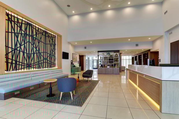 Images Holiday Inn Mobile - Airport by IHG