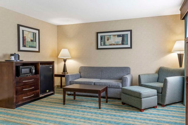 Images Best Western Plus Berkshire Hills Inn & Suites