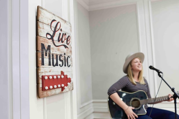 Images Holiday Inn Express Nashville Downtown - Broadway by IHG