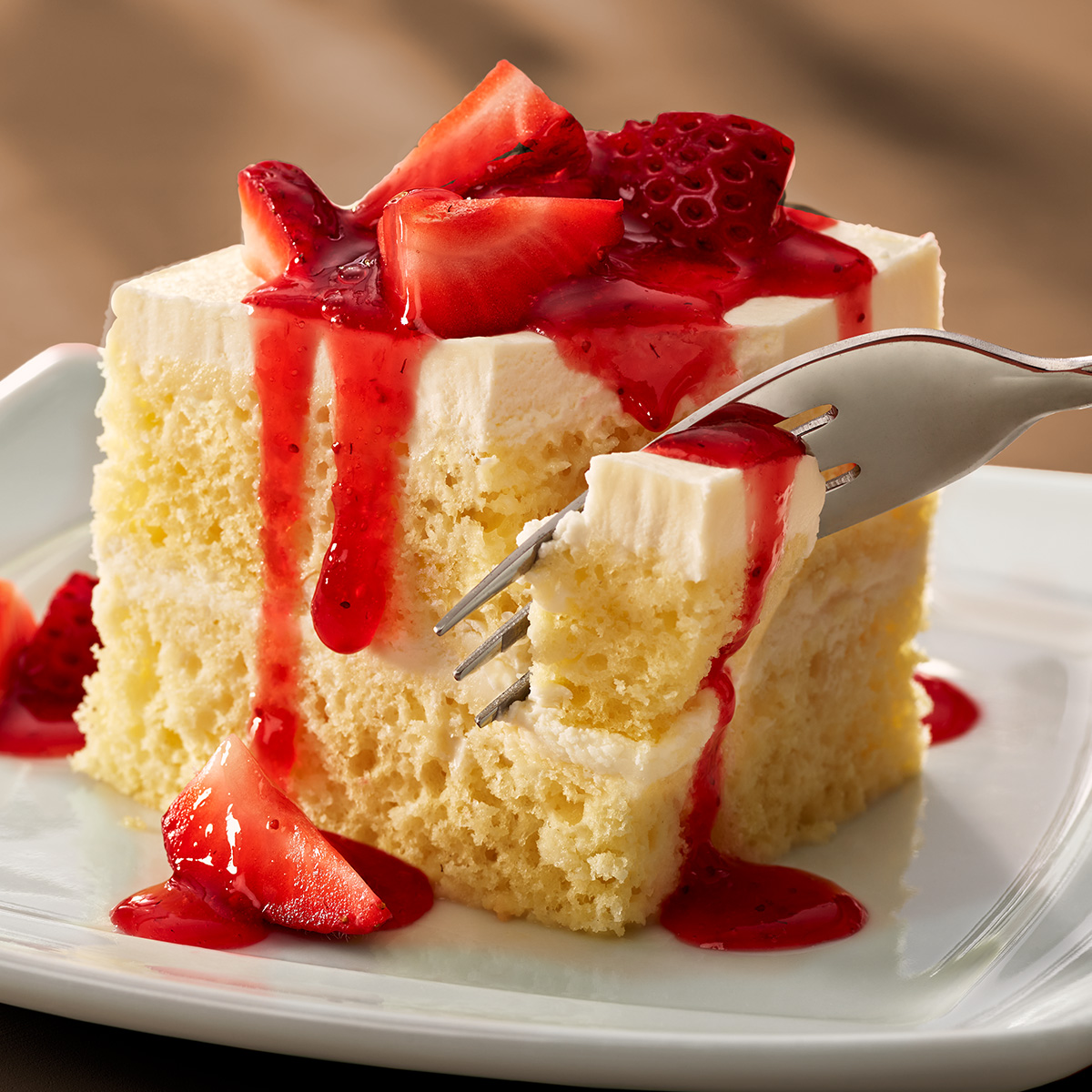 Strawberry Cream Cake: Vanilla sponge cake layered with sweet vanilla cream and topped with fresh st Olive Garden Italian Restaurant Winnipeg (204)661-8129