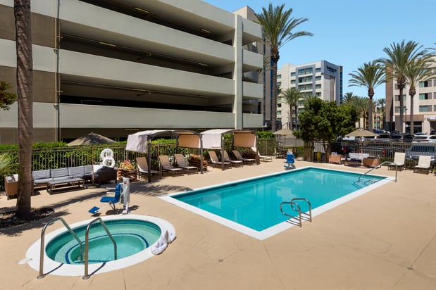 Images Anaheim Portofino Inn & Suites
