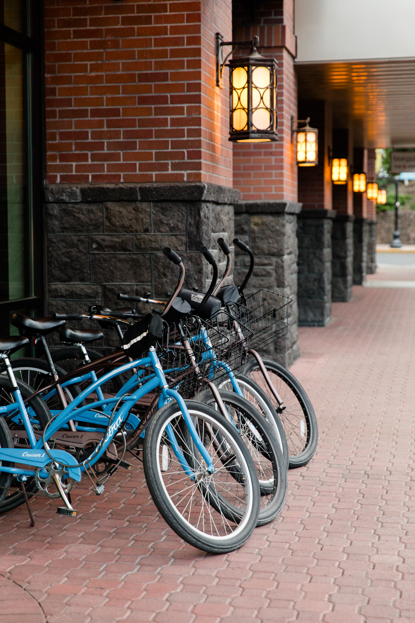 Enjoy luxury amenities and superior service during your stay at Oxford Hotel Bend. Spacious suites are equipped with full-service kitchens, high-speed WiFi, plush bathrobes, and comfortable beds, among many other upscale offerings.