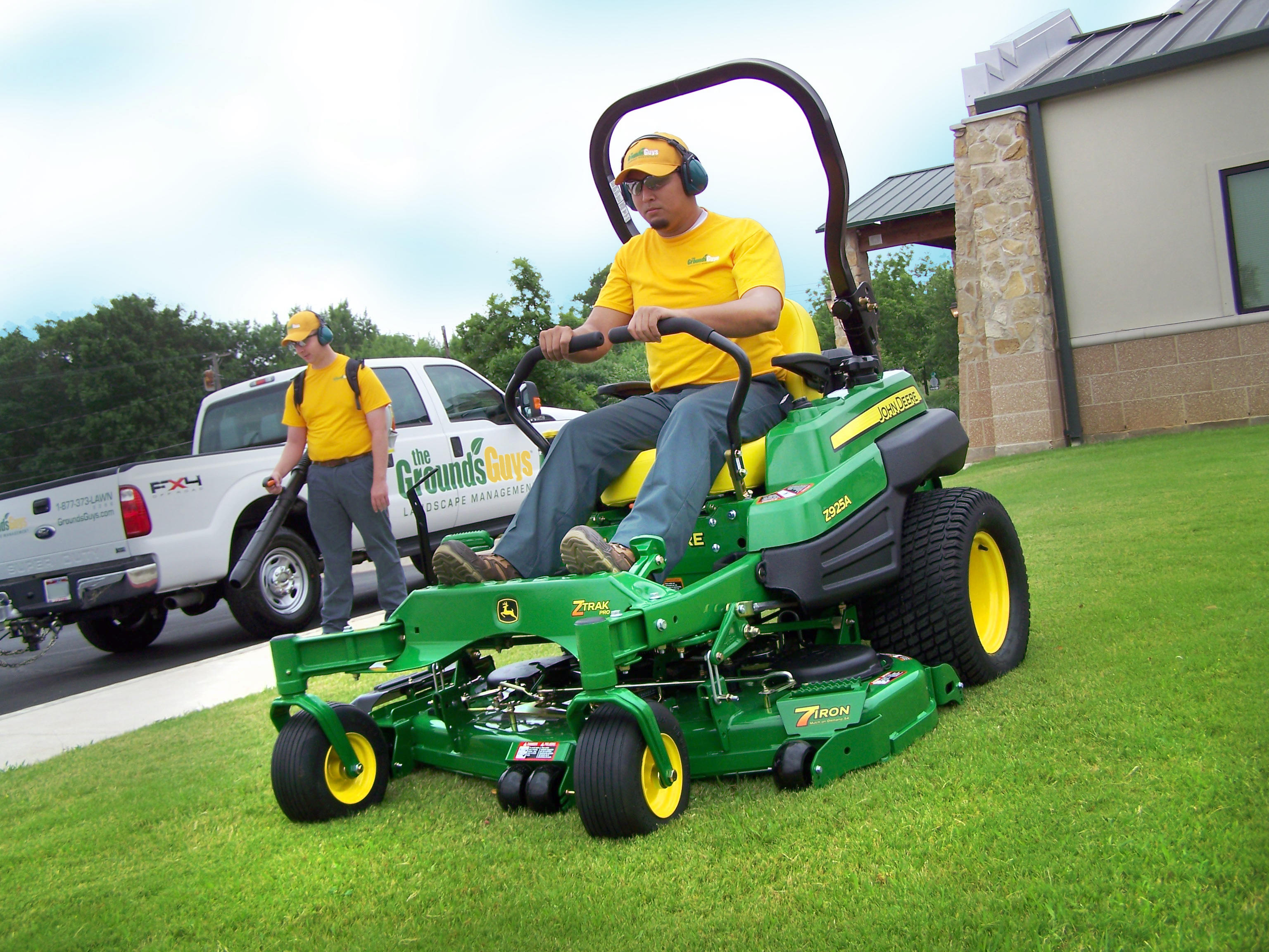 The Grounds Guys of Memorial Park Houston (713)597-6499