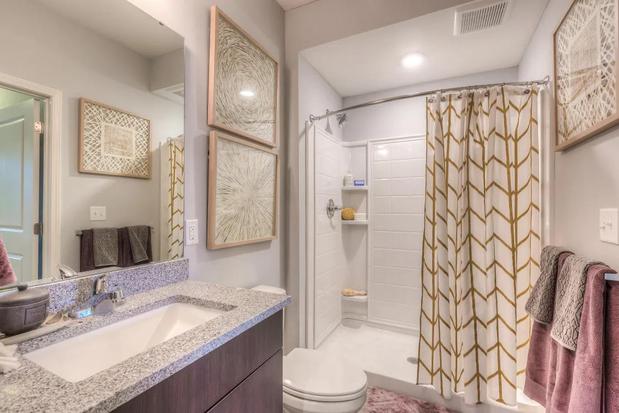 Images Waterside Residences on Quivira