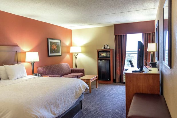 Images Hampton Inn Muskegon