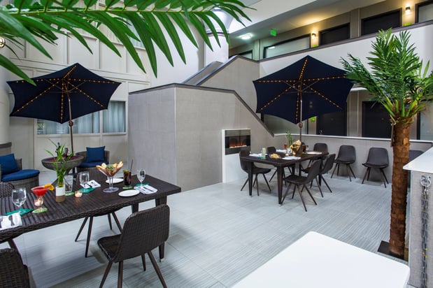 Images Holiday Inn & Suites Chicago North Shore (Skokie) by IHG